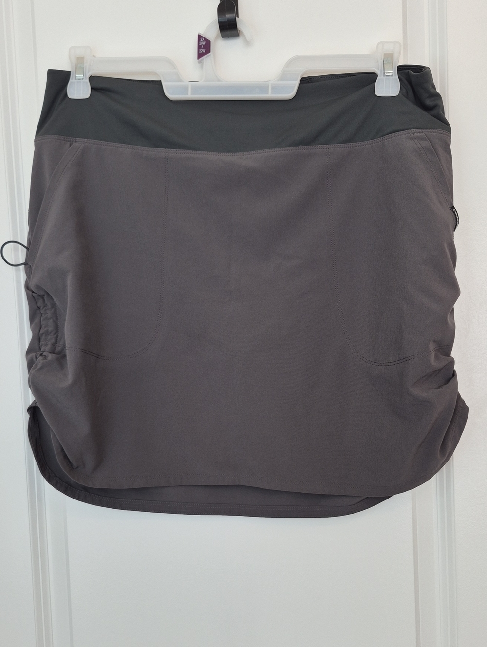 Patagonia Charcoal Mini Skirt with Dark Charcoal Waistband Zise L
